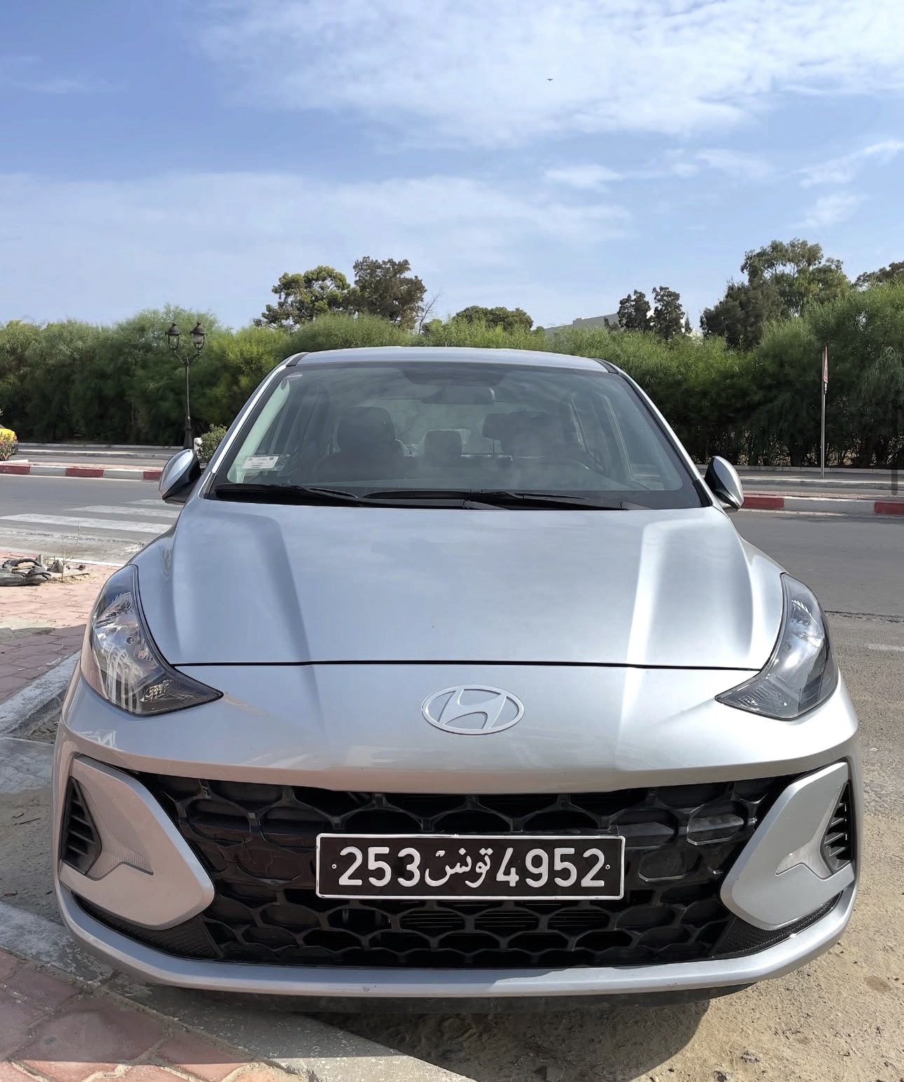 Hyundai i10 Silver - photo 1