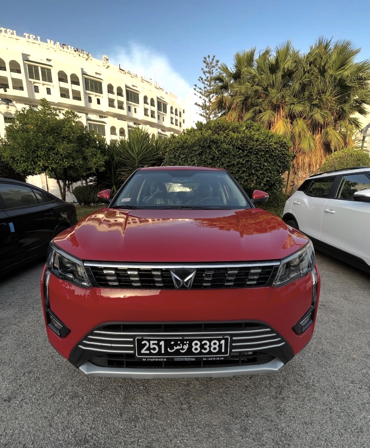 Mahindra XUV Red - photo 1
