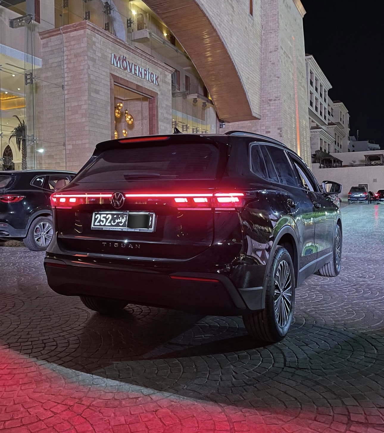 VW Tiguan Black - photo 2